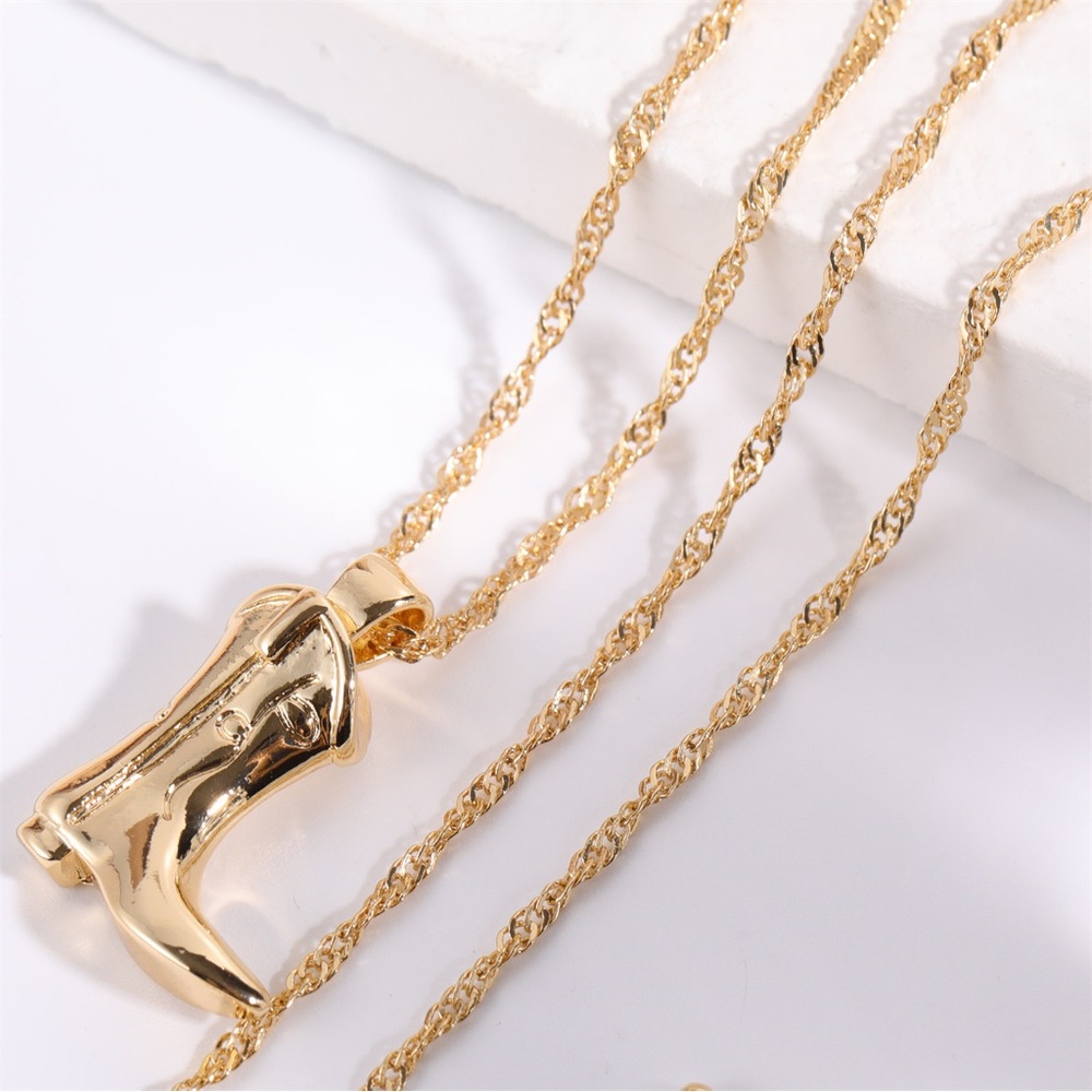 Gold cowboy boot pendant necklace - Picture 4 of 4